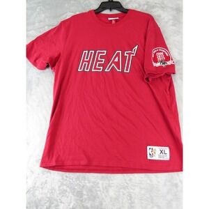 Mitchell Ness Men's Miami Heat NBA World Champions 2006 2012 2013 Red T Shirt XL